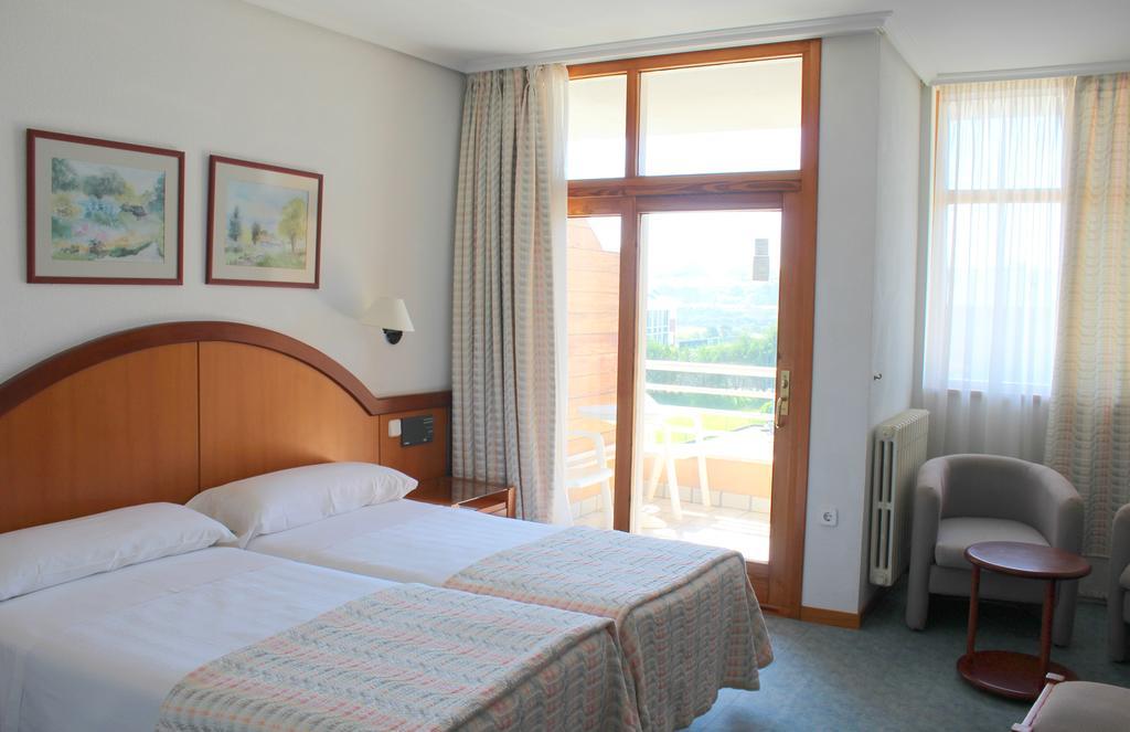 Residencia Miramar Otel San Vicente De La Barquera Oda fotoğraf